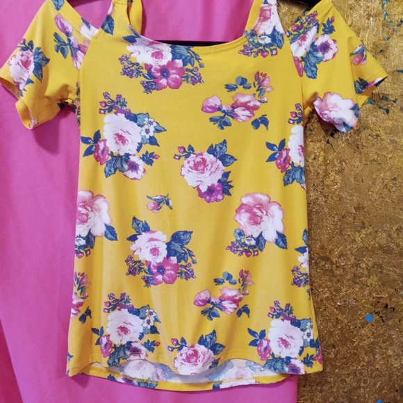 Rue 21, Medium, Yellow floral - Picture 3 of 3
